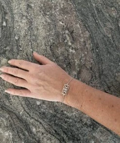 Hit Happy Tennis Queen Of The Court Bracelet For Tennis Players -NIKE shop IMG 1547 scaled