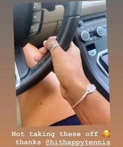 Hit Happy Tennis Luxe Tennis Racket And Pearl Bracelet -NIKE shop gabspaz2 sinstagram2021 4 6story e1f83a09 a79e 471e 92c7 d3193d72379c